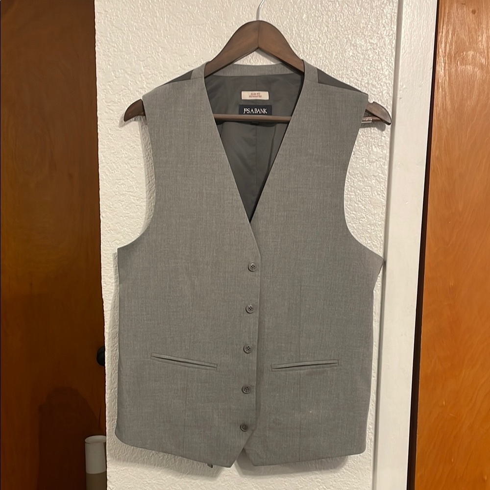 Jos. A. Bank Men's Slim Fit Gray Vest